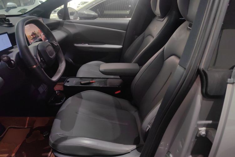 Used Lynk & Co Z20 2025 530 km Range Rear-Wheel Drive Pro Left Front Seat