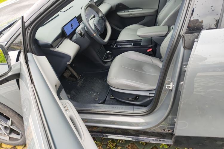 Used Lynk & Co Z20 2025 530 km Range Rear-Wheel Drive Max Driver Seat