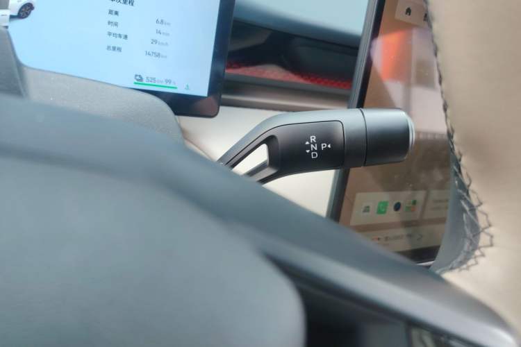 Used Lynk & Co Z20 2025 530 km Range Rear-Wheel Drive Max Gear Lever
