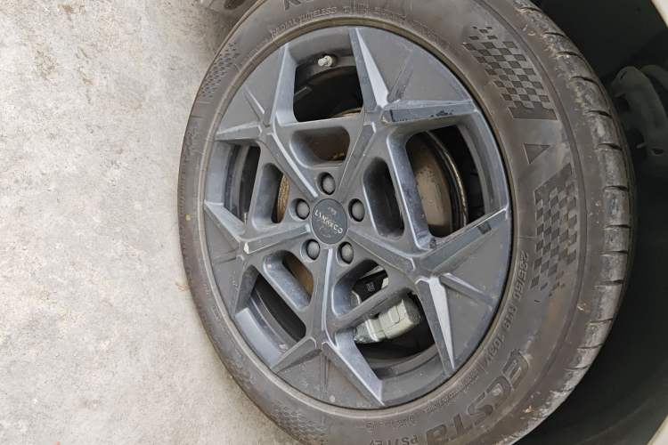 Used Lynk & Co Z20 2025 530 km Range Rear-Wheel Drive Pro Right Front Wheel Hub
