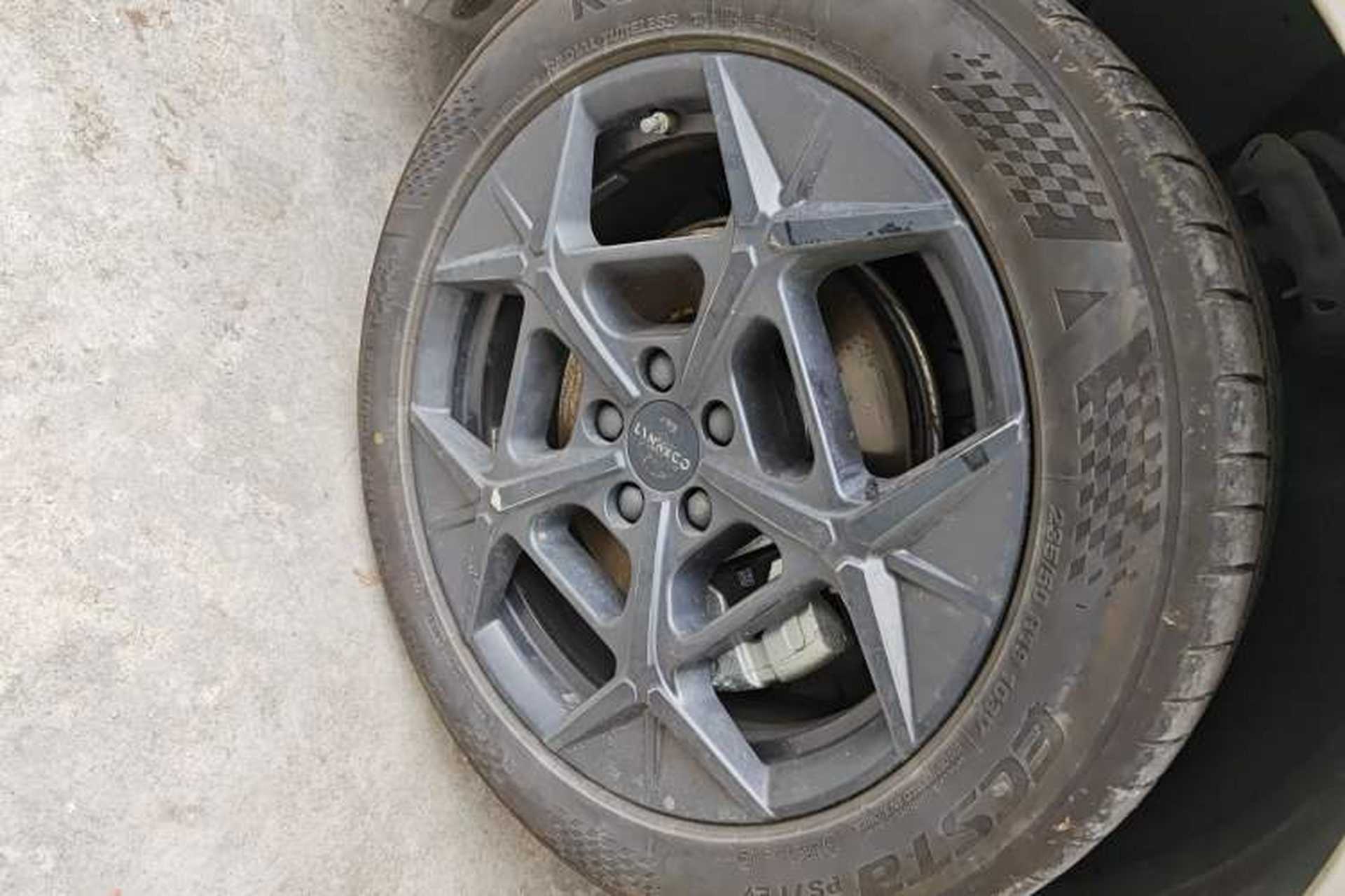 Used Lynk & Co Z20 2025 530 km Range Rear-Wheel Drive Pro Right Front Wheel Hub