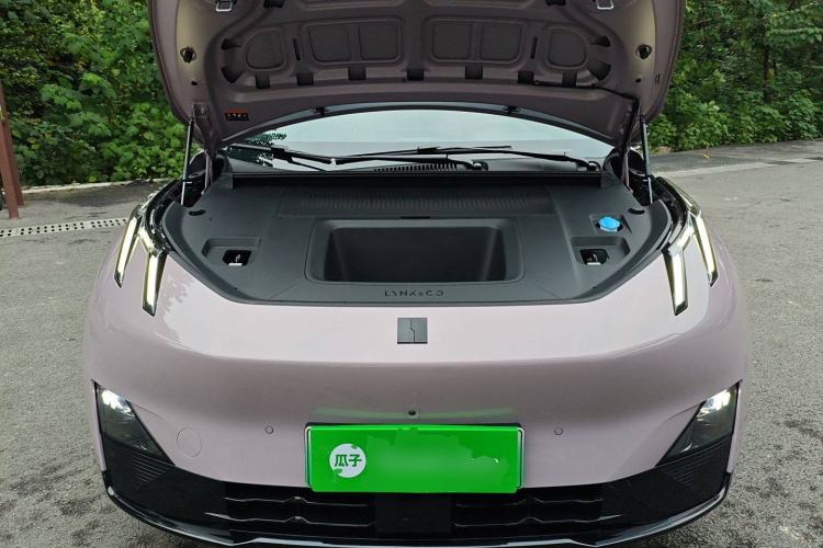 Used Lynk & Co Z20 2025 530 km Range Rear-Wheel Drive Max Engine Bay