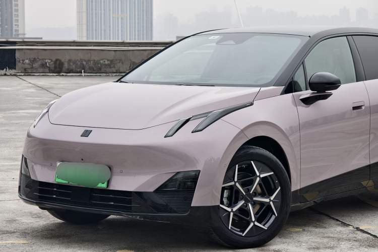 Used Lynk & Co Z20 2025 530 km Range Rear-Wheel Drive Max Exterior 7