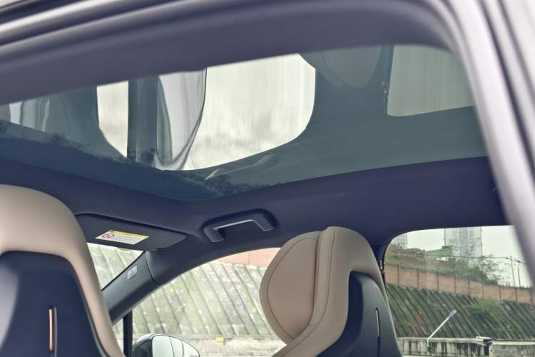 Used Lynk & Co Z20 2025 530 km Range Rear-Wheel Drive Max Headliner