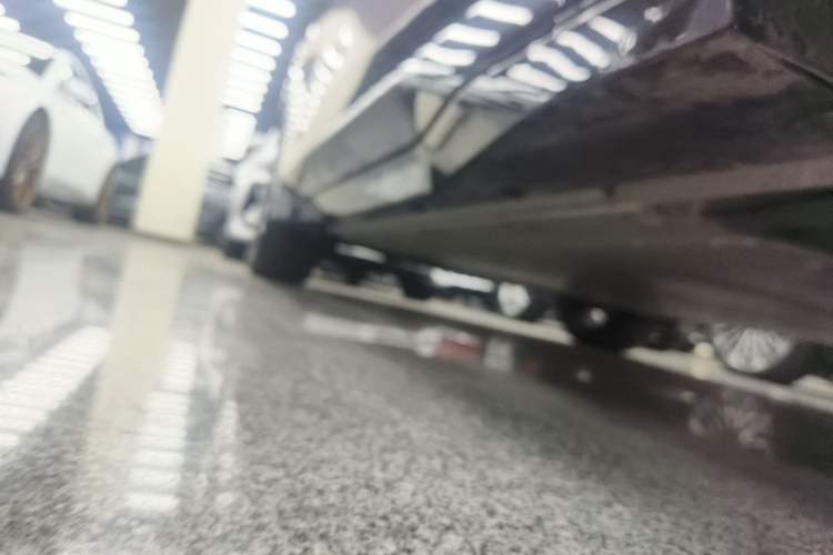 Used Lynk & Co Z20 2025 530 km Range Rear-Wheel Drive Pro Right Side Sill