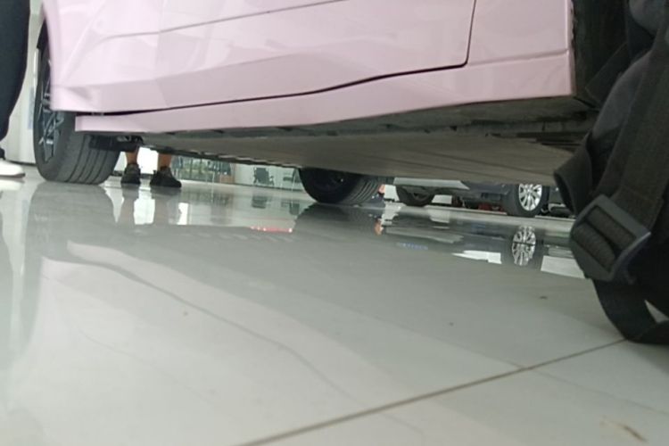 Used Lynk & Co Z20 2025 530 km Range Rear-Wheel Drive Max Right Side Sill