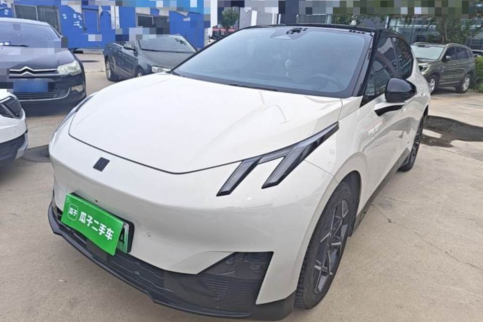 Lynk & Co Z20 2025