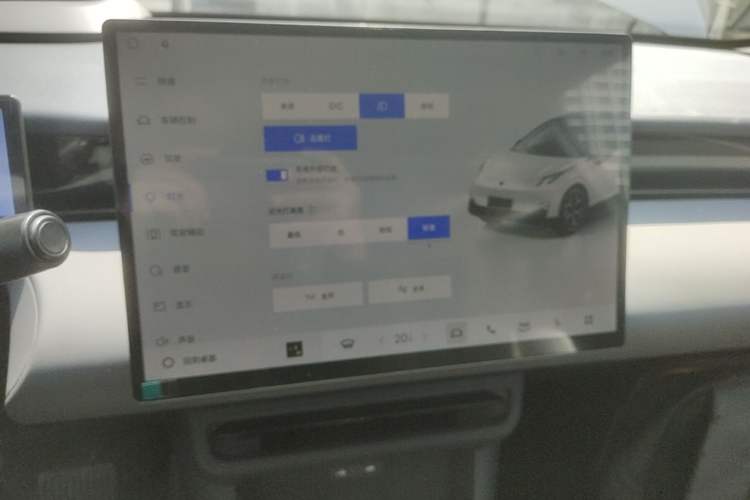 Used Lynk & Co Z20 2025 530 km Range Rear-Wheel Drive Max Audio And AC Panel
