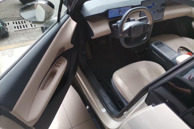Used Lynk & Co Z20 2025 530 km Range Rear-Wheel Drive Max Driver Seat