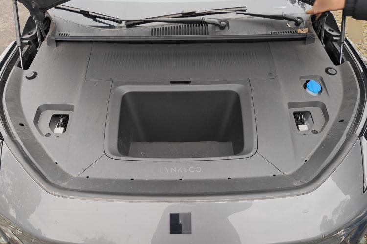 Used Lynk & Co Z20 2025 530 km Range Rear-Wheel Drive Pro Engine Bay