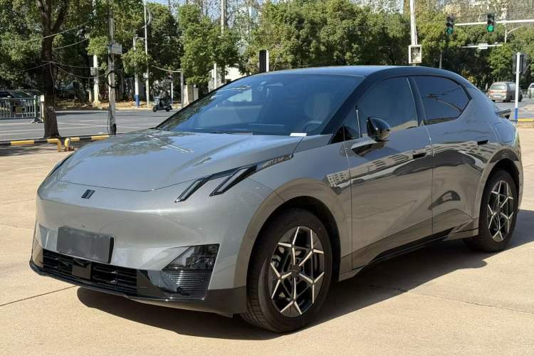 Used Lynk & Co Z20 2025 530 km Range Rear-Wheel Drive Pro Exterior 4