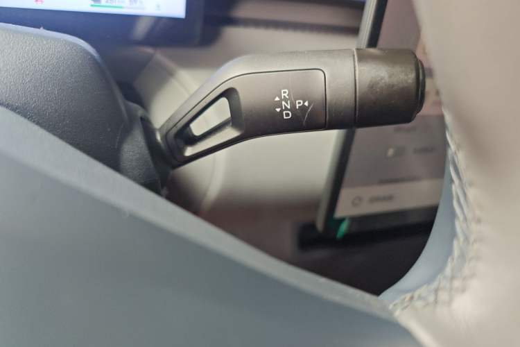 Used Lynk & Co Z20 2025 530 km Range Rear-Wheel Drive Max Gear Lever