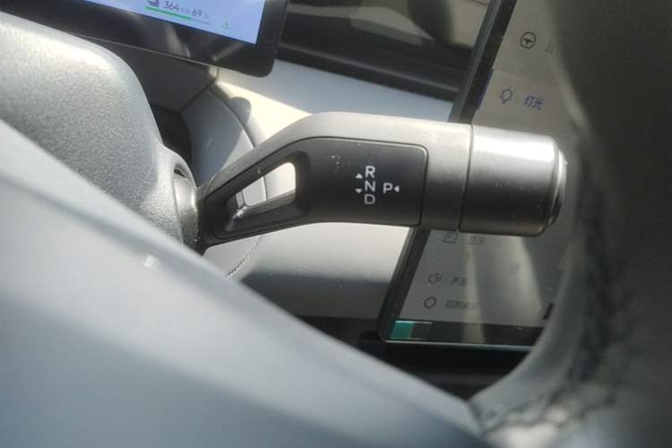 Used Lynk & Co Z20 2025 530 km Range Rear-Wheel Drive Max Gear Lever