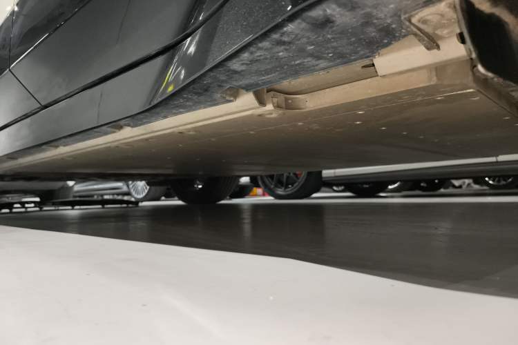 Used Lynk & Co Z20 2025 530 km Range Rear-Wheel Drive Max Left Side Sill