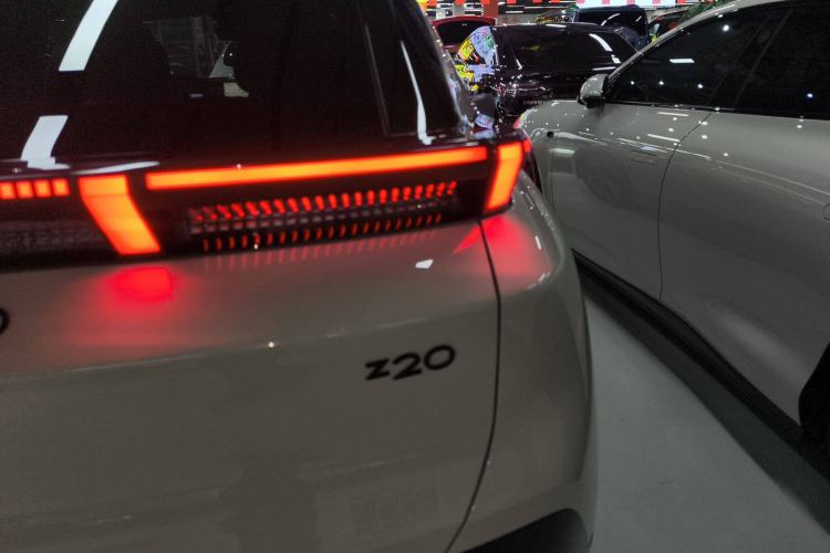 Used Lynk & Co Z20 2025 530 km Range Rear-Wheel Drive Max Right Rear Taillight