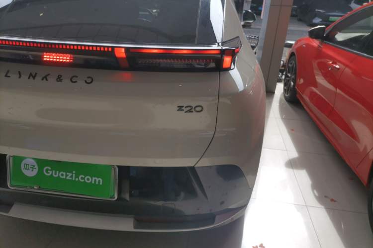 Used Lynk & Co Z20 2025 530 km Range Rear-Wheel Drive Max Right Rear Taillight