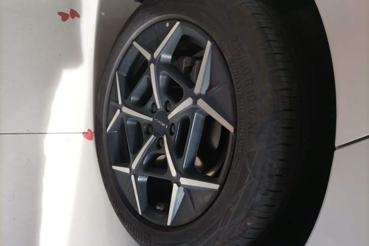 Used Lynk & Co Z20 2025 530 km Range Rear-Wheel Drive Max Right Rear Wheel Hub