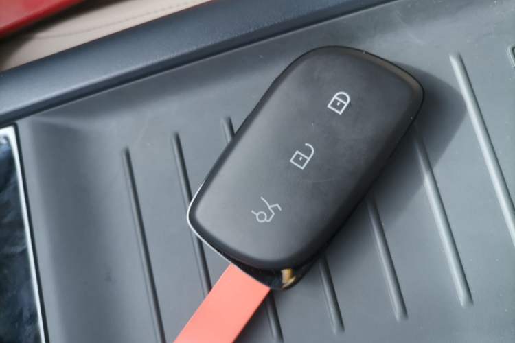 Used Lynk & Co Z20 2025 530 km Range Rear-Wheel Drive Max Vehicle Key