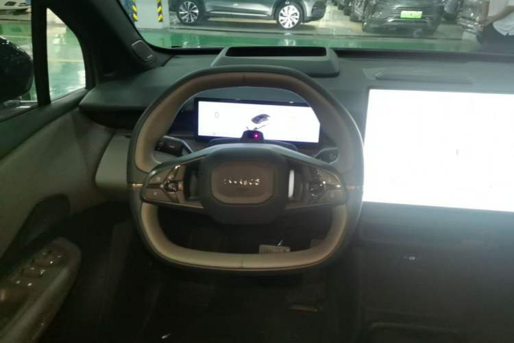 Used Lynk & Co Z20 2025 530 km Range Rear-Wheel Drive Max Steering Wheel
