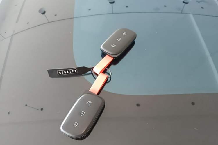 Used Lynk & Co Z20 2025 530 km Range Rear-Wheel Drive Max Vehicle Key