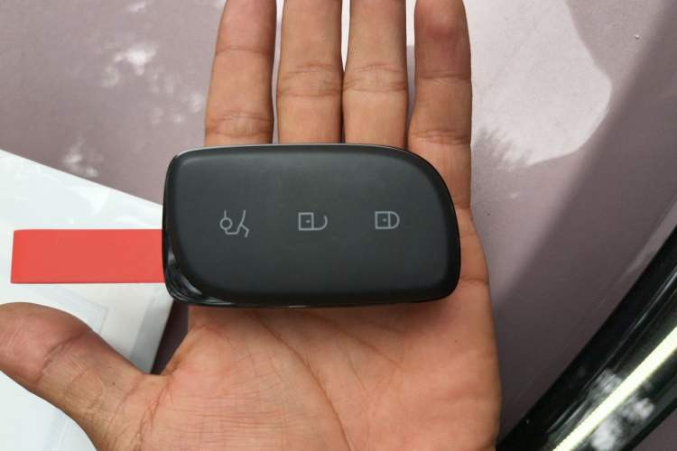 Used Lynk & Co Z20 2025 530 km Range Rear-Wheel Drive Pro Vehicle Key