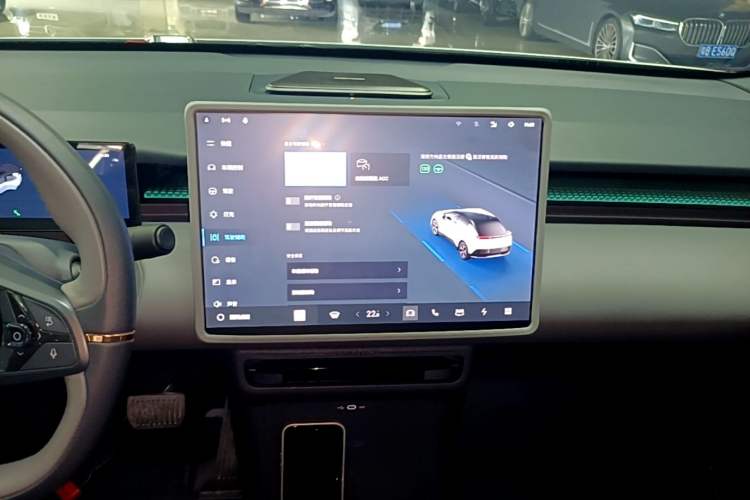 Used Lynk & Co Z20 2025 530 km Range Rear-Wheel Drive Pro Audio And AC Panel