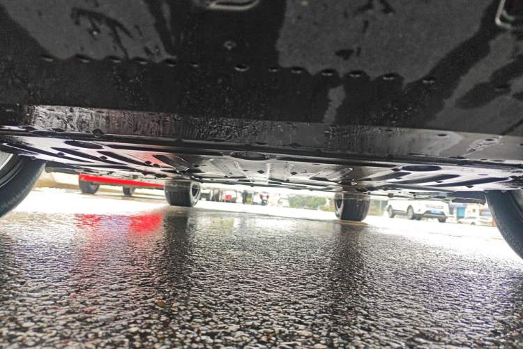 Used Lynk & Co Z20 2025 530 km Range Rear-Wheel Drive Max Chassis Front