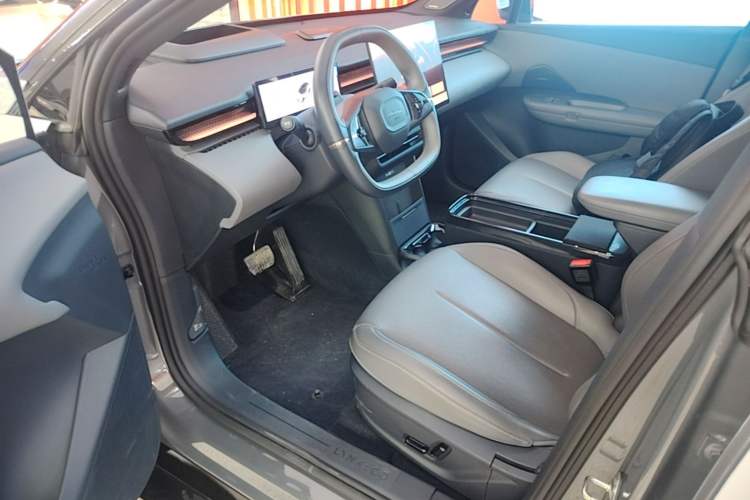 Used Lynk & Co Z20 2025 530 km Range Rear-Wheel Drive Max Driver Seat