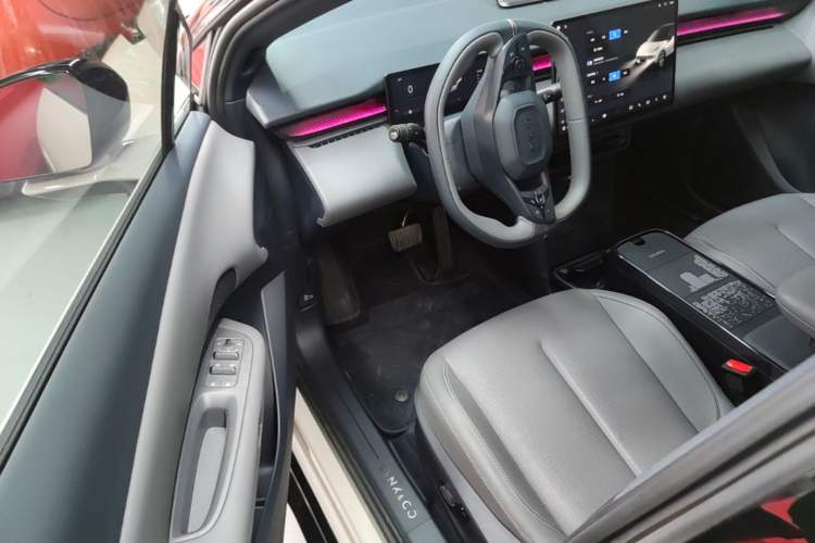 Used Lynk & Co Z20 2025 530 km Range Rear-Wheel Drive Pro Driver Seat