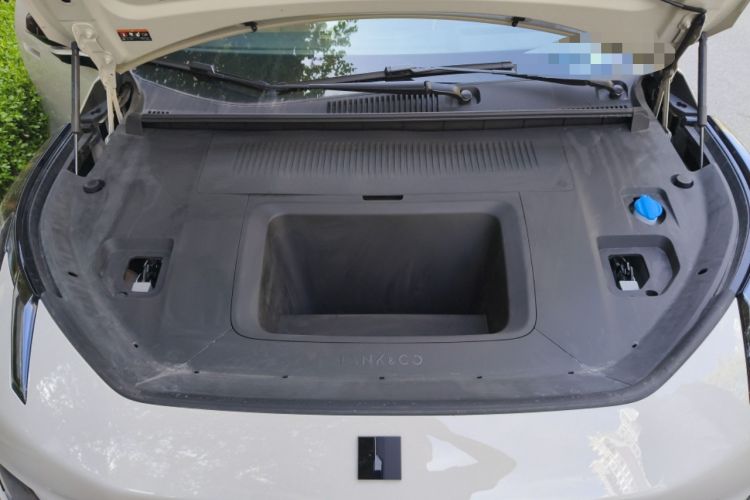 Used Lynk & Co Z20 2025 530 km Range Rear-Wheel Drive Max Engine Bay