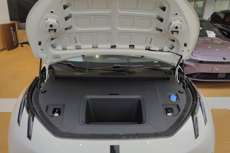Used Lynk & Co Z20 2025 530 km Range Rear-Wheel Drive Max Engine Bay