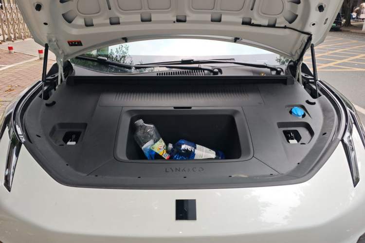 Used Lynk & Co Z20 2025 530 km Range Rear-Wheel Drive Pro Engine Bay