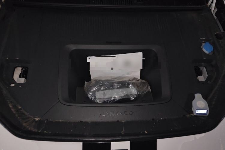 Used Lynk & Co Z20 2025 530 km Range Rear-Wheel Drive Max Engine Bay