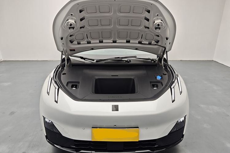 Used Lynk & Co Z20 2025 530 km Range Rear-Wheel Drive Max Engine Bay