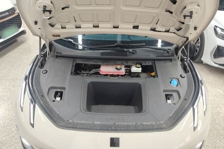 Used Lynk & Co Z20 2025 530 km Range Rear-Wheel Drive Max Engine Bay