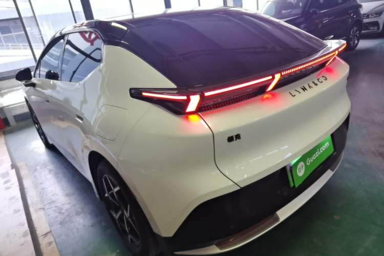 Used Lynk & Co Z20 2025 530 km Range Rear-Wheel Drive Pro Exterior 2