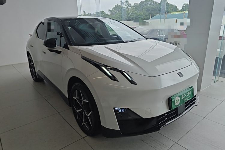 Used Lynk & Co Z20 2025 530 km Range Rear-Wheel Drive Pro Front Right 45 Deg