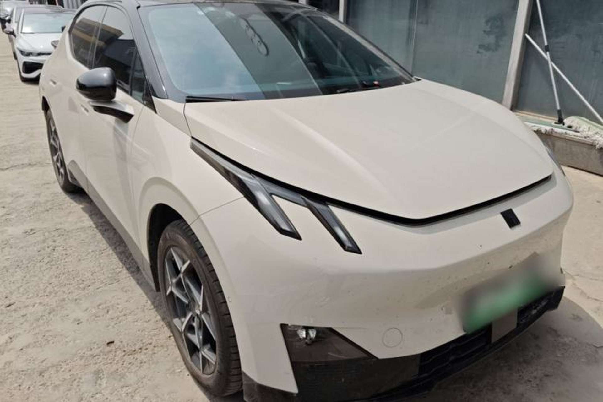 Used Lynk & Co Z20 2025 530 km Range Rear-Wheel Drive Pro Front Right 45 Deg