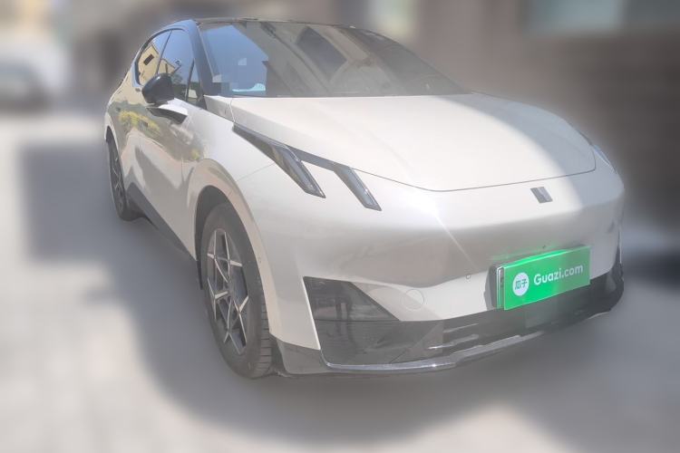 Used Lynk & Co Z20 2025 530 km Range Rear-Wheel Drive Pro Front Right 45 Deg