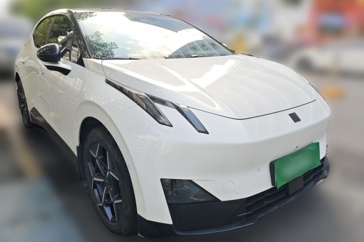 Used Lynk & Co Z20 2025 530 km Range Rear-Wheel Drive Max Front Right 45 Deg