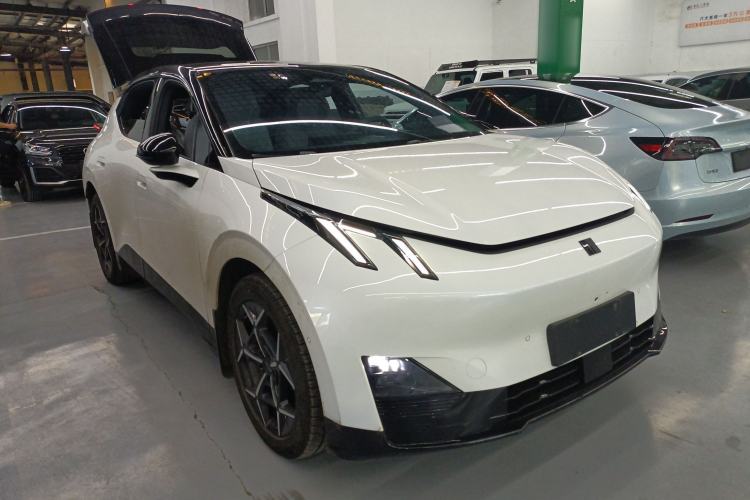 Used Lynk & Co Z20 2025 530 km Range Rear-Wheel Drive Max Front Right 45 Deg