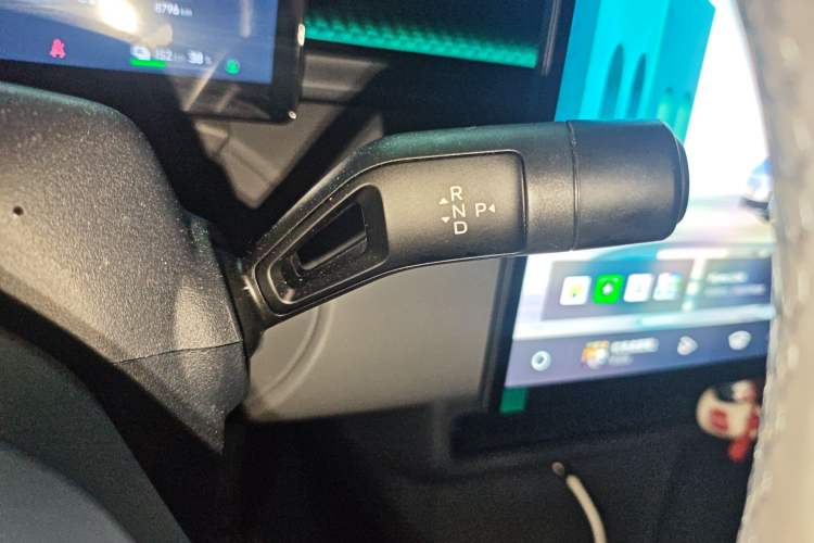 Used Lynk & Co Z20 2025 530 km Range Rear-Wheel Drive Max Gear Lever