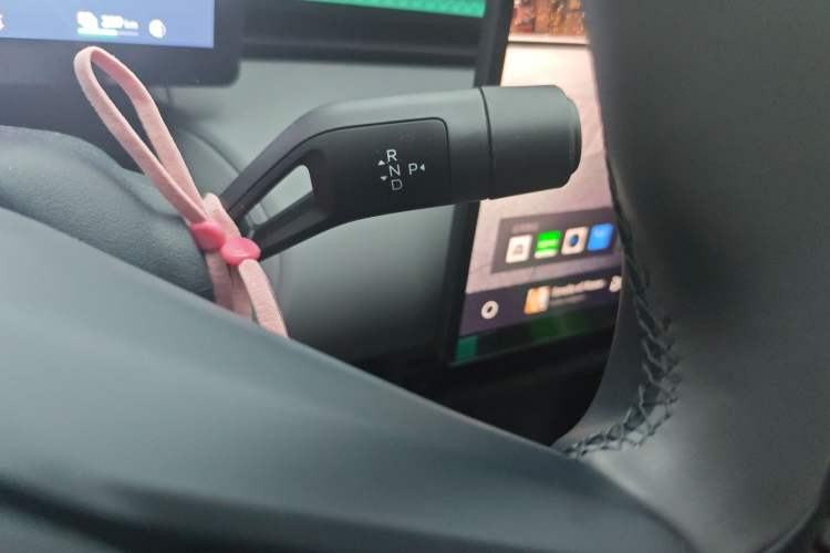 Used Lynk & Co Z20 2025 530 km Range Rear-Wheel Drive Pro Gear Lever