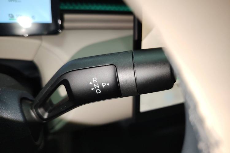 Used Lynk & Co Z20 2025 530 km Range Rear-Wheel Drive Pro Gear Lever
