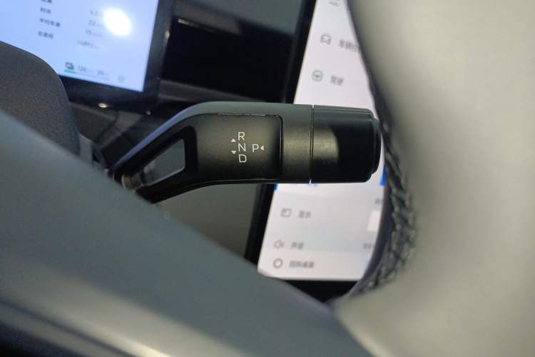 Used Lynk & Co Z20 2025 530 km Range Rear-Wheel Drive Max Gear Lever