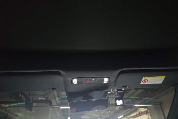 Used Lynk & Co Z20 2025 530 km Range Rear-Wheel Drive Max Headliner
