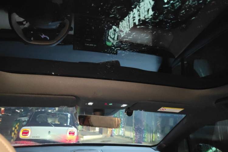 Used Lynk & Co Z20 2025 530 km Range Rear-Wheel Drive Pro Headliner