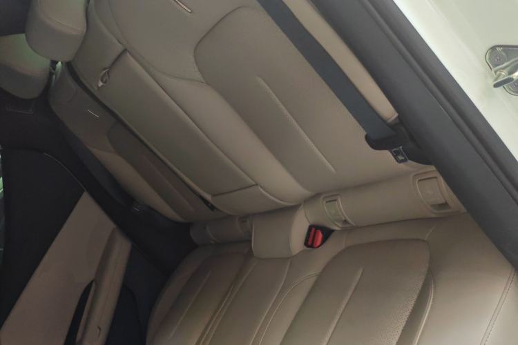 Used Lynk & Co Z20 2025 530 km Range Rear-Wheel Drive Pro Left Rear Seat