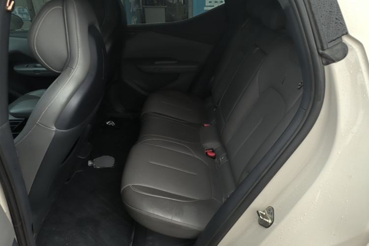Used Lynk & Co Z20 2025 530 km Range Rear-Wheel Drive Max Left Rear Seat