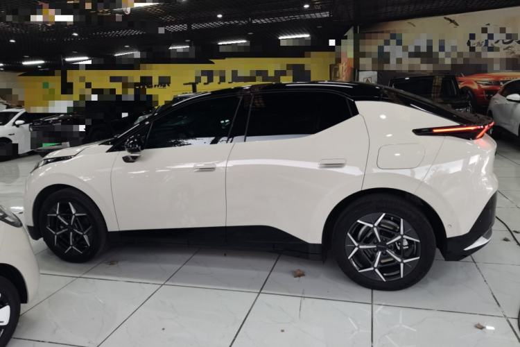 Used Lynk & Co Z20 2025 530 km Range Rear-Wheel Drive Max Left Side